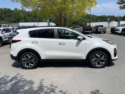 Used 2022 Kia Sportage EX w/ EX Technology Package FWD image 9