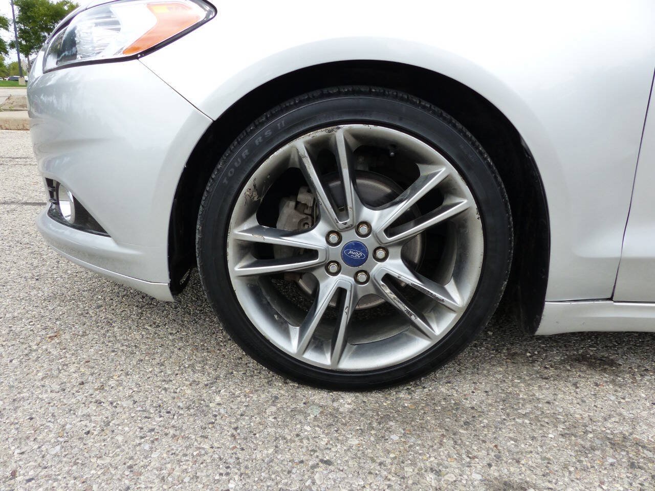 Used 2016 Ford Fusion Titanium FWD image 16