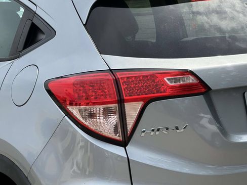 Used 2017 Honda HR-V LX image 8