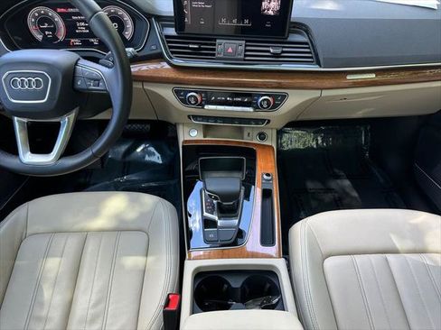 Certified 2023 Audi Q5 2.0T Premium Plus w/ Premium Plus Package AWD/4WD image 11