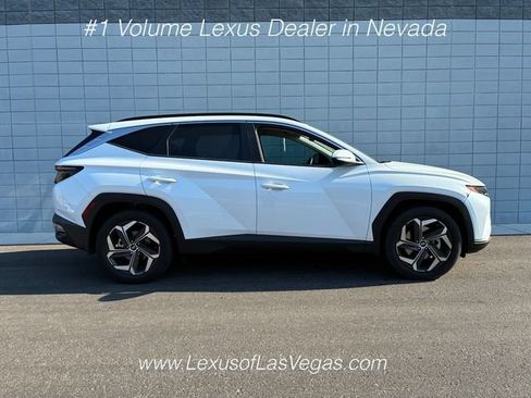 Used 2022 Hyundai Tucson SEL w/ Convenience + Premium Package FWD image 2