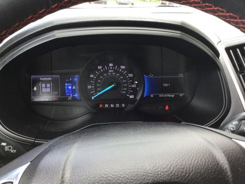 Used 2023 Ford Edge ST-Line image 16