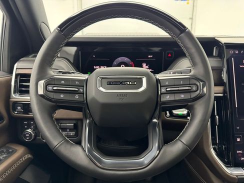 Used 2026 GMC Yukon Denali Ultimate AWD/4WD image 25