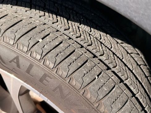 Used 2021 BMW X5 xDrive40i w/ Premium Package 3 image 14