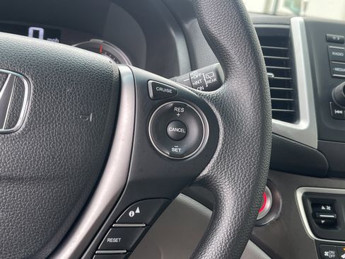 Certified 2018 Honda Pilot LX image 19