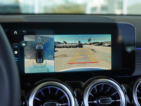 Used 2026 Mercedes-Benz GLB 250 image 19