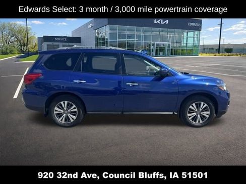 Used 2020 Nissan Pathfinder SL FWD image 2