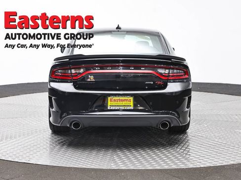 Used 2018 Dodge Charger R/T Scat Pack RWD image 6
