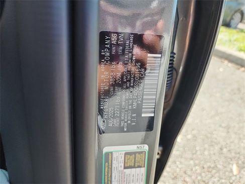 New 2025 Hyundai Elantra Limited image 28