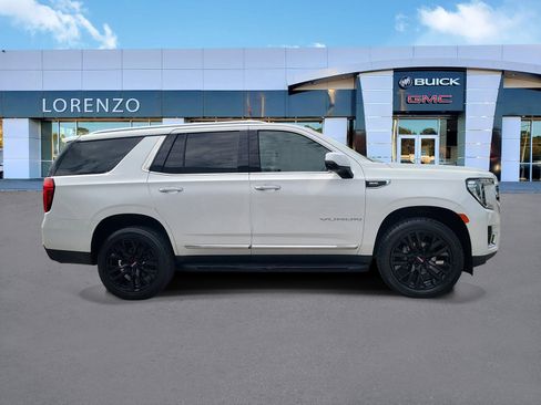 Used 2022 GMC Yukon SLT w/ SLT Premium Package AWD/4WD image 4