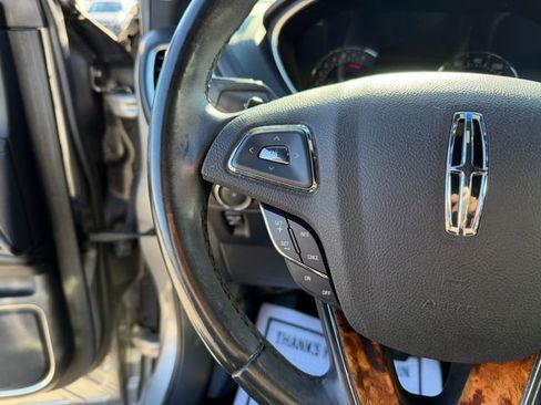 Used 2016 Lincoln MKX Select image 29