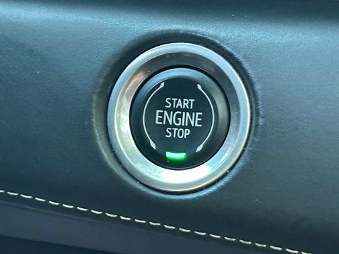 Used 2021 Cadillac Escalade ESV Sport Platinum RWD image 44