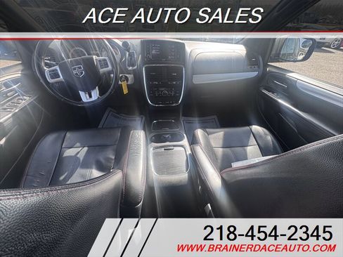 Used 2018 Dodge Grand Caravan GT FWD image 12