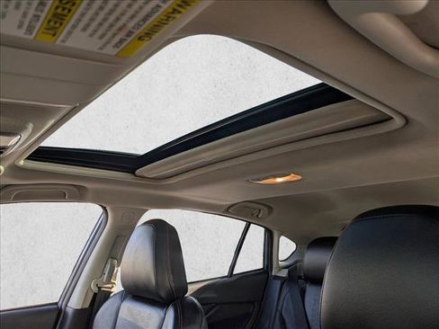 Used 2020 Subaru Crosstrek 2.0i Limited w/ Moonroof Package w/Navigation image 16