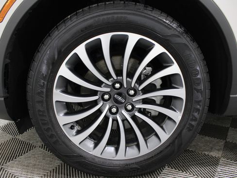 Used 2021 Lincoln Aviator Reserve w/ Equipment Group 201A AWD/4WD image 38