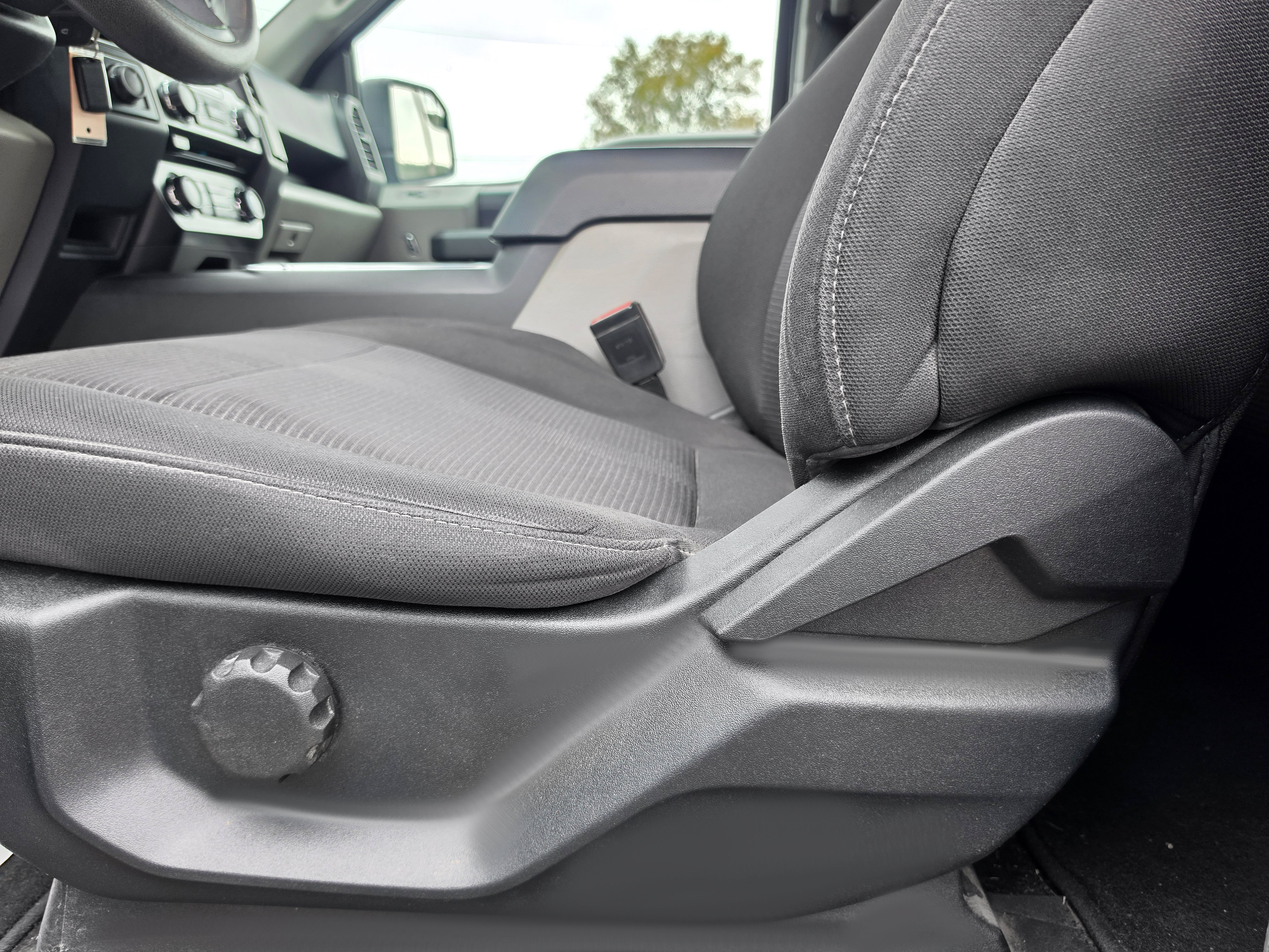 Used 2018 Ford F150 XL w/ Equipment Group 101A Mid AWD/4WD image 12