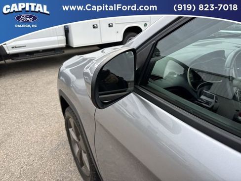 Used 2016 Jeep Cherokee 75th Anniversary image 12