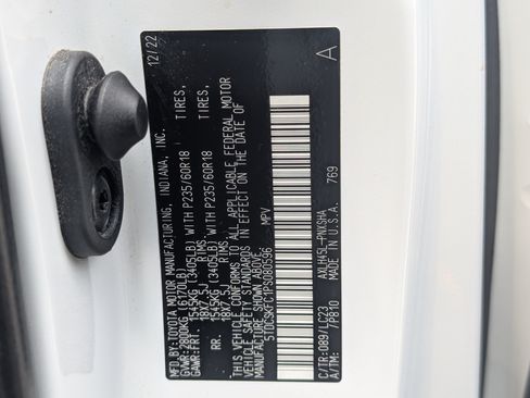 Used 2023 Toyota Sienna XSE AWD/4WD image 41