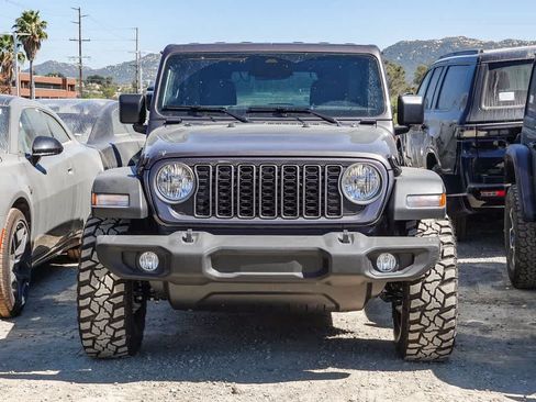 Used 2026 Jeep Wrangler Unlimited Sport AWD/4WD image 2