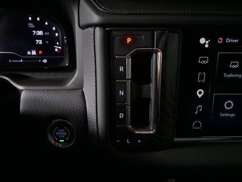 Used 2024 GMC Yukon Denali w/ Advanced Technology Package AWD/4WD image 27