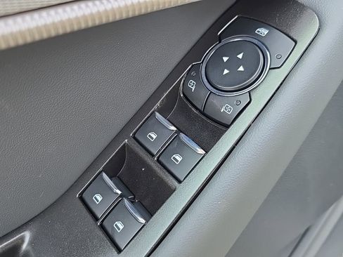 New 2026 Ford Explorer Active w/ Active Comfort Package AWD/4WD image 8