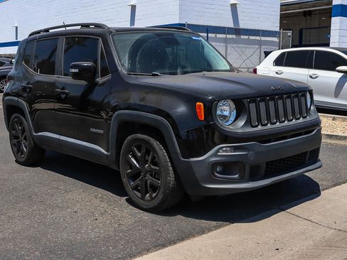 Used 2017 Jeep Renegade Altitude FWD image 16