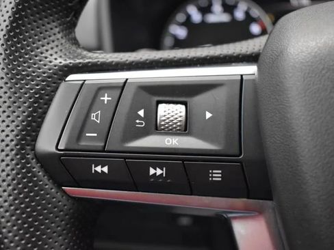 Used 2025 Mitsubishi Outlander SE image 24