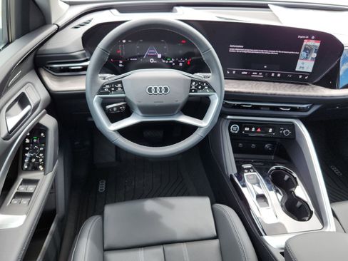 Used 2025 Audi Q5 Premium Plus w/ Premium Plus image 14