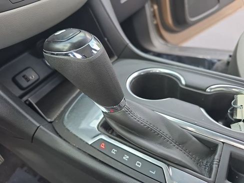Used 2018 Chevrolet Equinox LS image 23