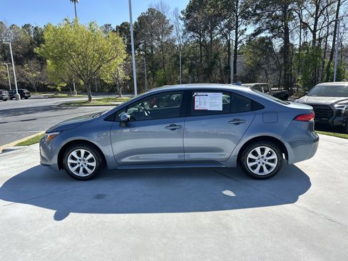 Used 2023 Toyota Corolla LE image 7