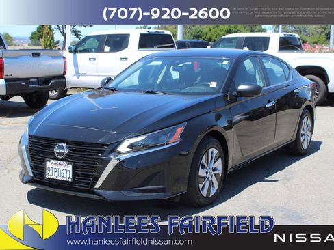 Used 2024 Nissan Altima 2.5 S FWD image 3