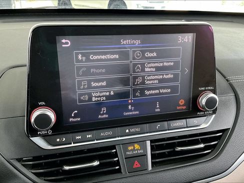 Used 2019 Nissan Altima 2.5 SV FWD image 15