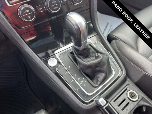 Used 2018 Volkswagen Golf SEL image 21