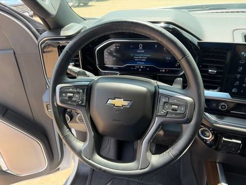 Used 2024 Chevrolet Silverado 1500 High Country w/ High Country Premium Package AWD/4WD image 19