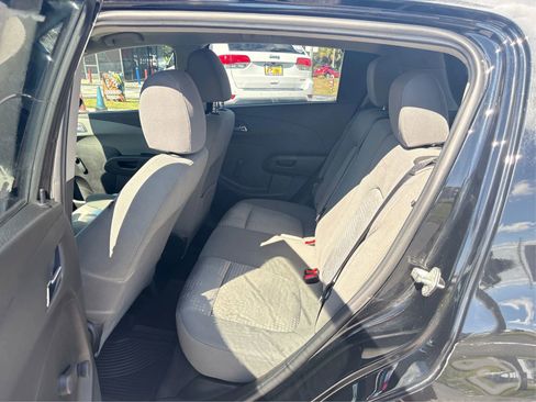 Used 2012 Chevrolet Sonic LS image 10