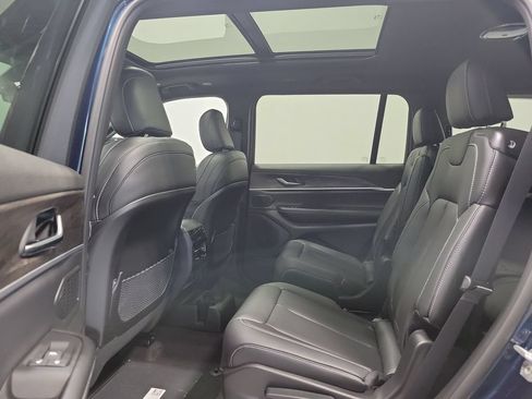 New 2026 Jeep Grand Cherokee L Limited AWD/4WD image 10