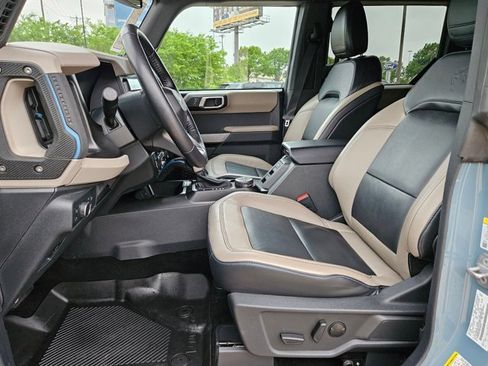 Used 2022 Ford Bronco Wildtrak image 16