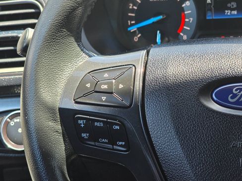 Used 2018 Ford Explorer XLT FWD image 12