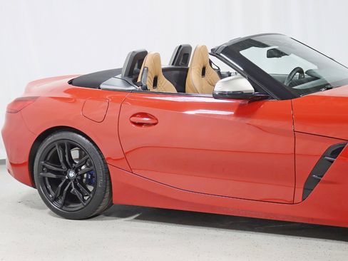 Used 2022 BMW Z4 M40i w/ Premium Package RWD image 5