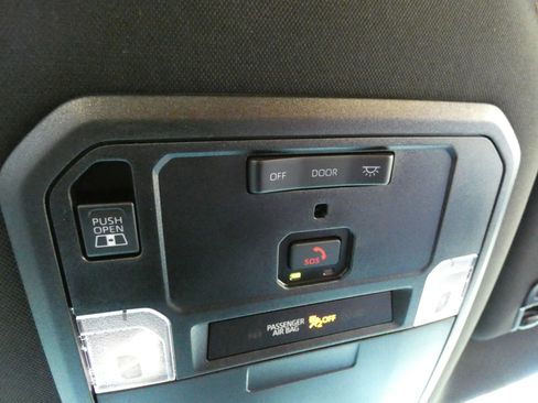 Used 2025 Toyota Tundra SR image 74