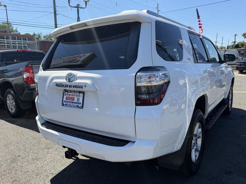 Used 2018 Toyota 4Runner SR5 Premium AWD/4WD image 11