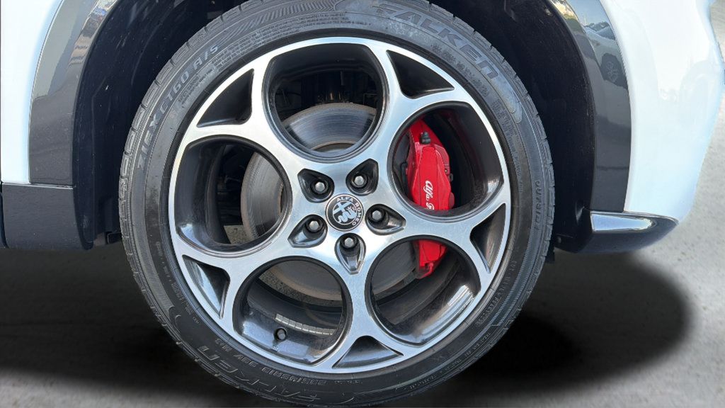 Used 2024 Alfa Romeo Tonale Veloce AWD/4WD image 7