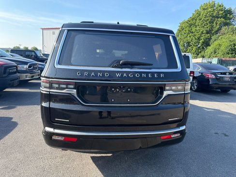Used 2022 Jeep Grand Wagoneer Series III AWD/4WD image 5