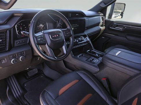 Used 2024 GMC Sierra 2500 AT4 w/ AT4 Premium Plus Package image 11