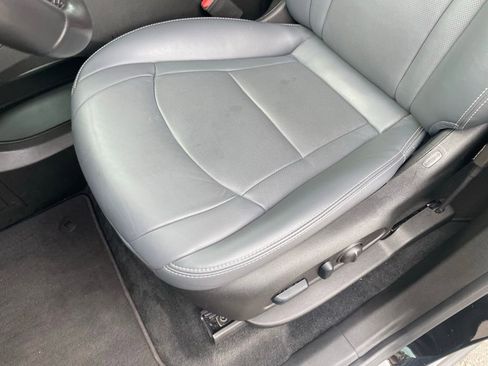 Used 2024 Buick Enclave Essence w/ Experience Buick Package image 23