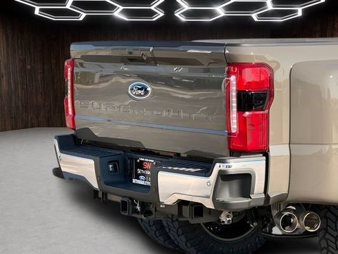 Used 2026 Ford F450 Lariat w/ Lariat Premium Package AWD/4WD image 12