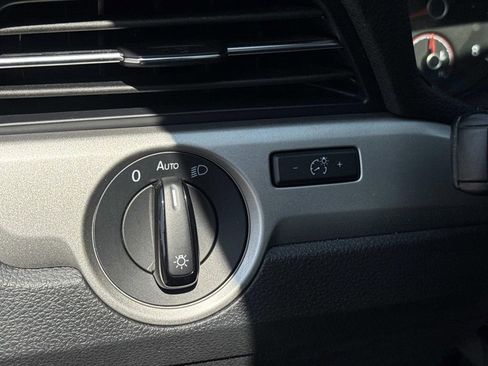 Used 2021 Volkswagen Passat 2.0T SE image 23