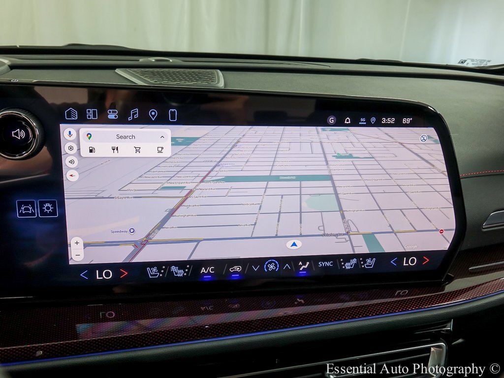 New 2026 Chevrolet Traverse RS w/ LPO, Floor Liner Package AWD/4WD image 17