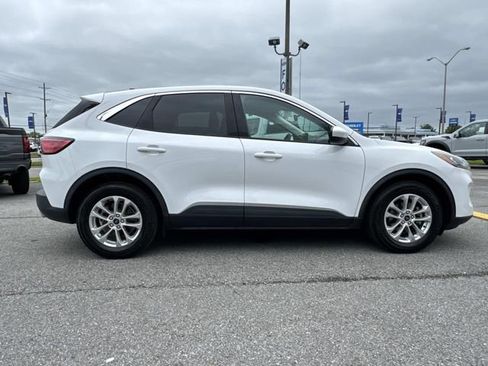 Used 2021 Ford Escape SE w/ Convenience Package FWD image 4