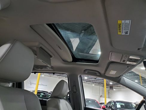 Used 2016 Honda Odyssey Touring image 15